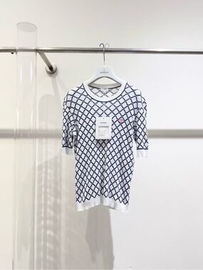 CHANEL White & Navy Patterned Short-Sleeve Knit Top